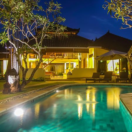 Dyana Villas Seminyak Buitenkant foto
